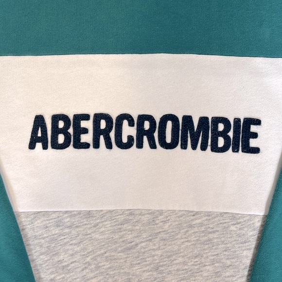 Abercrombie Kids Sweater - Picture 2 of 4